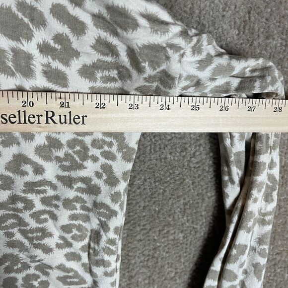 Glyder Lounge Sweatshirt Womens Medium Oatmilk Leopard Print Crewneck Thumbholes - Picture 8 of 12